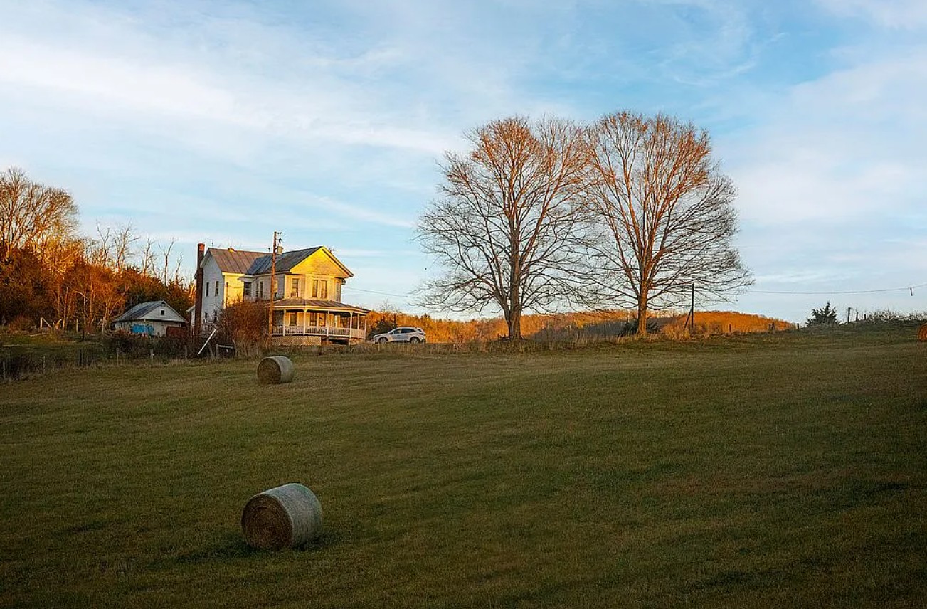 4 Bedroom House For Sale By Owner in Sinks Grove, WV 