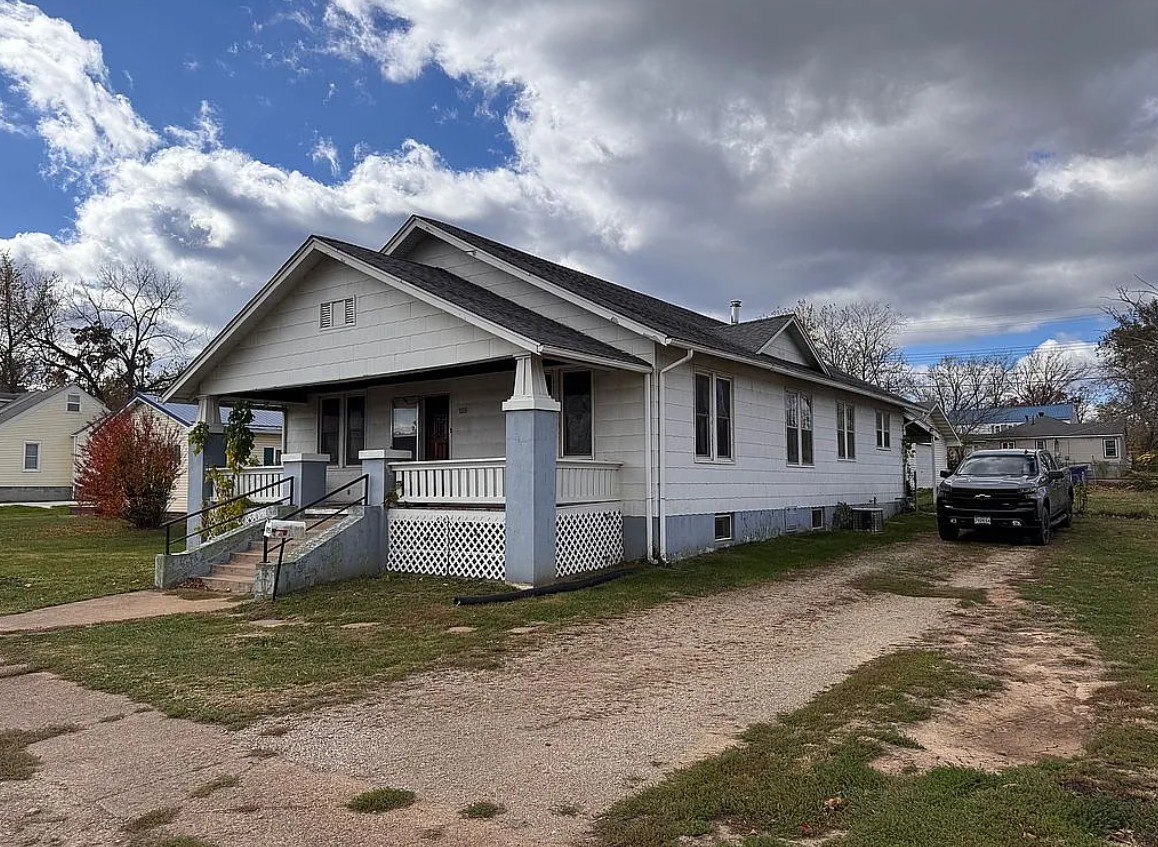 3 Bedroom House For Sale By Owner in Desloge, MO 