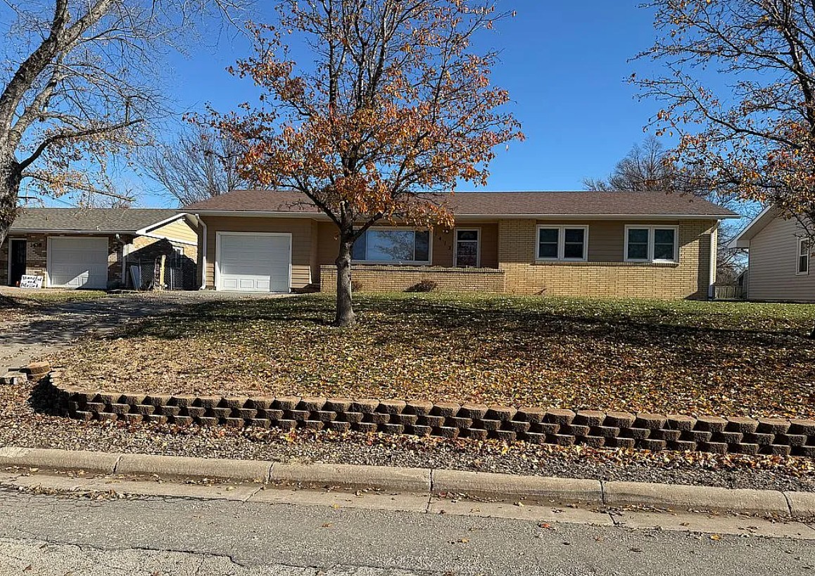 4 Bedroom House For Sale By Owner in Beloit, KS 