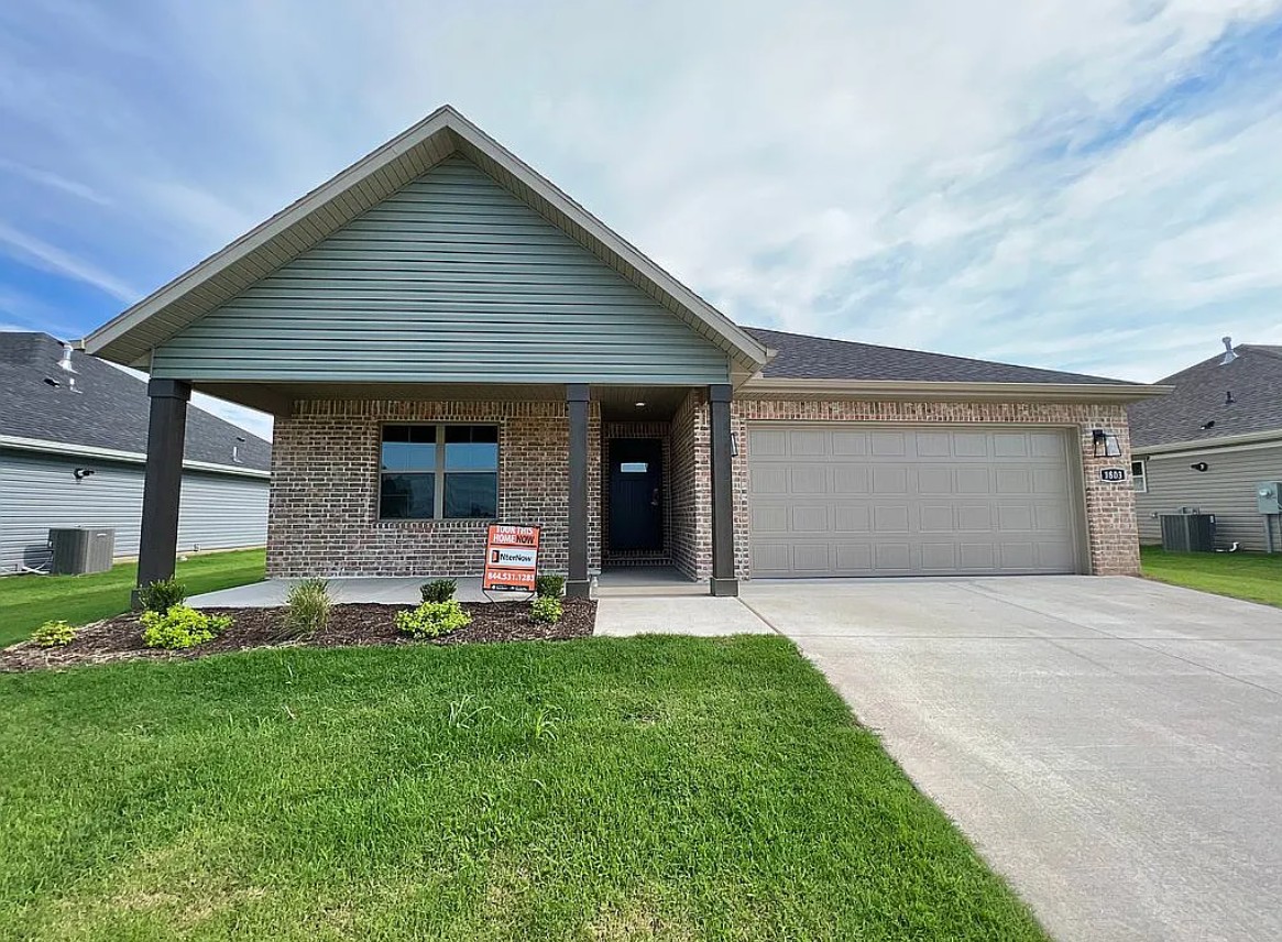 4 Bedroom House For Sale By Owner in Siloam Springs, AR 