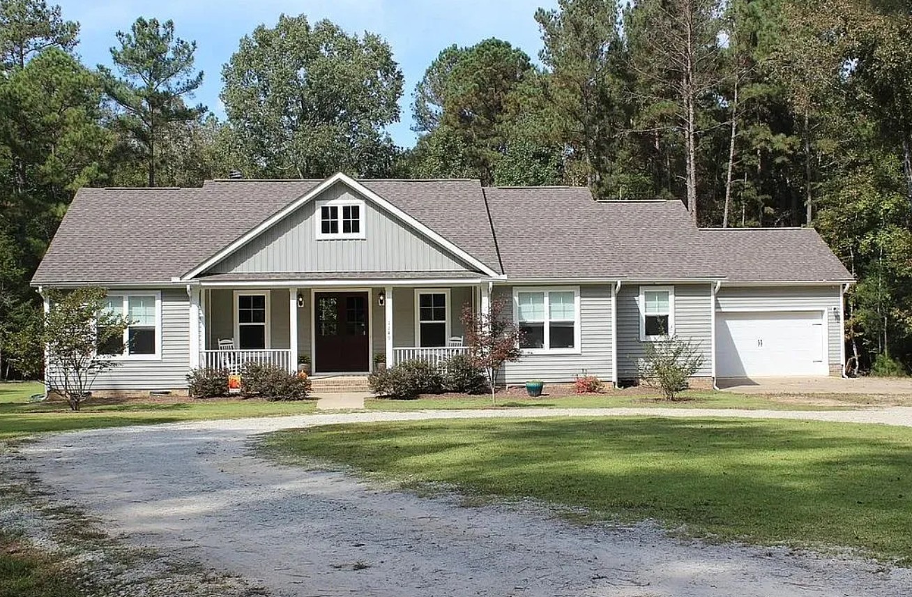 4 Bedroom House For Sale By Owner in Chapin, SC 
