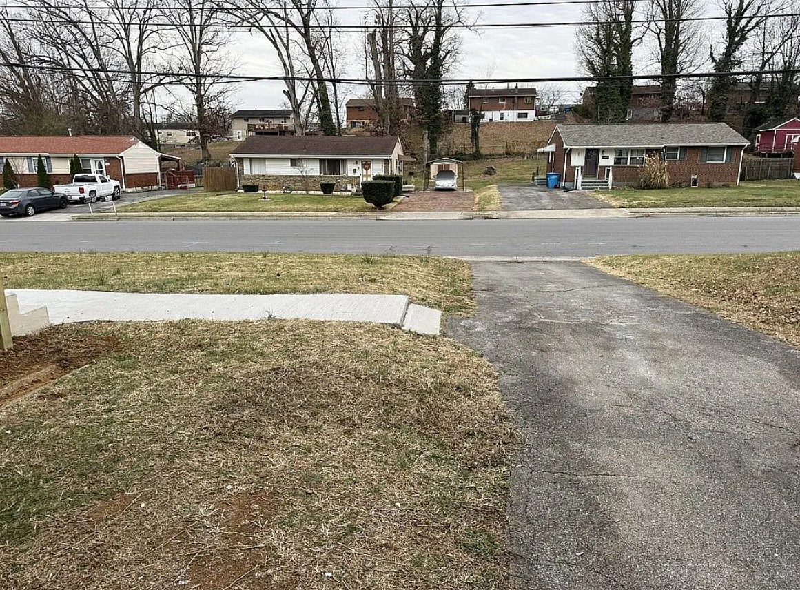 3 Bedroom House For Sale By Owner in Roanoke, VA 