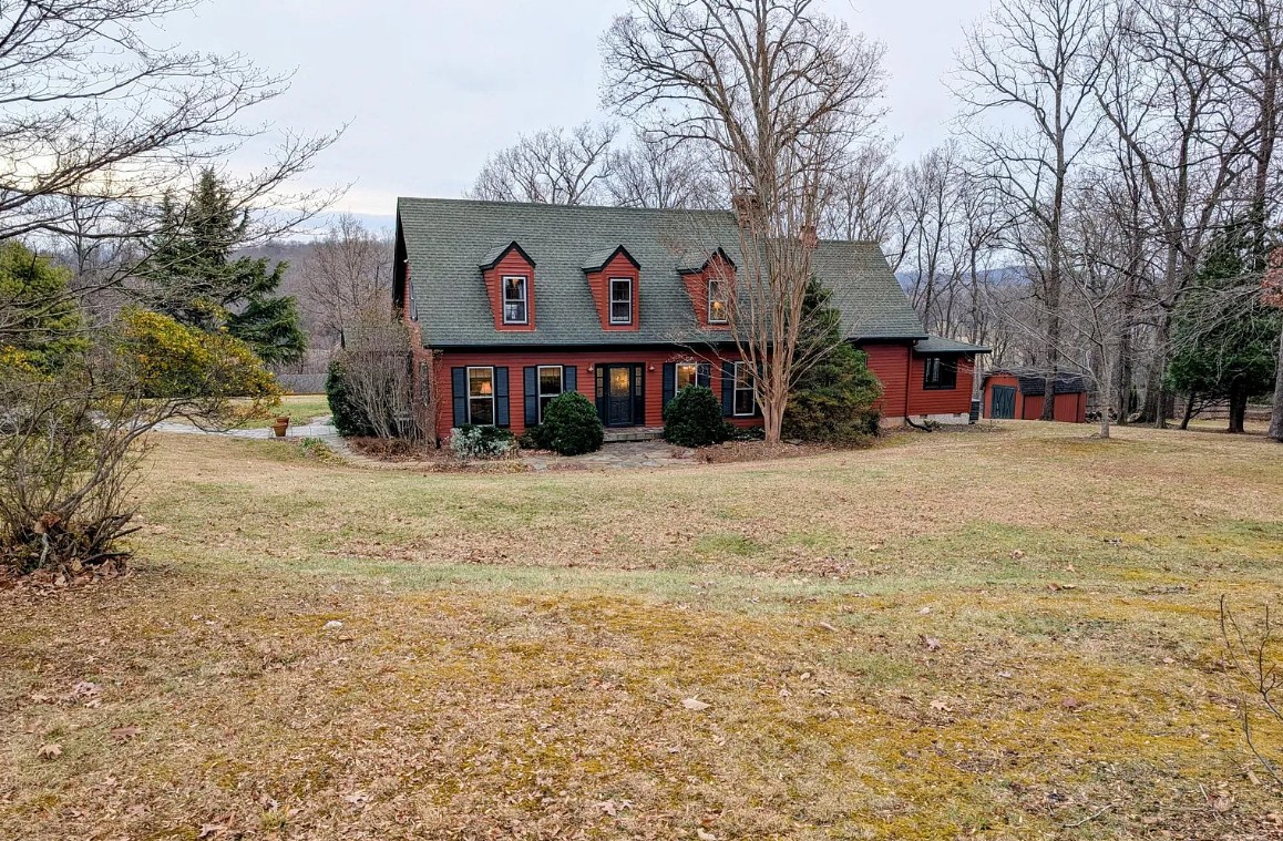 4 Bedroom House For Sale By Owner in Broad Run, VA 