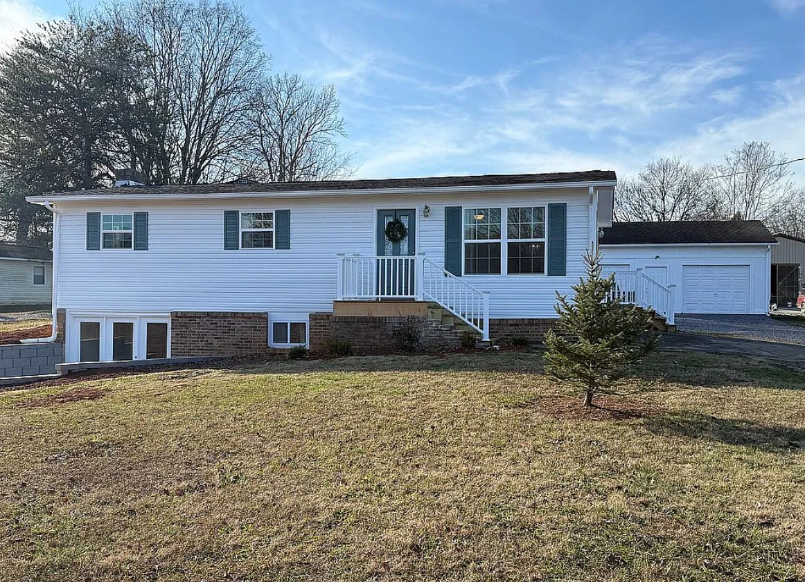 4 Bedroom House For Sale By Owner in Maryville, TN 