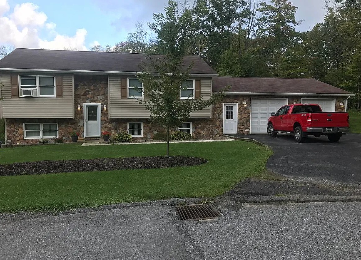 3 Bedroom House For Sale By Owner in Nanty Glo, PA 