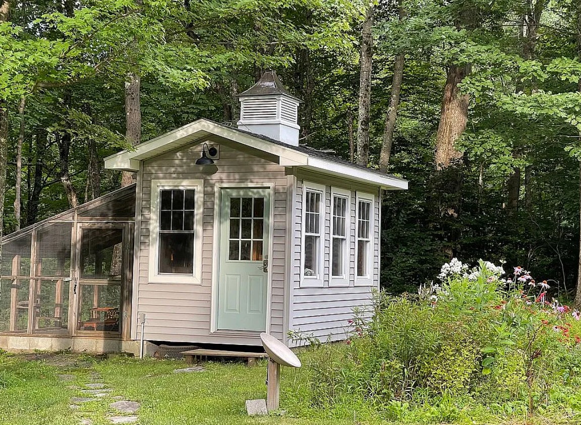 1 Bedroom Cottage For Sale By Owner in Pawlet, VT 