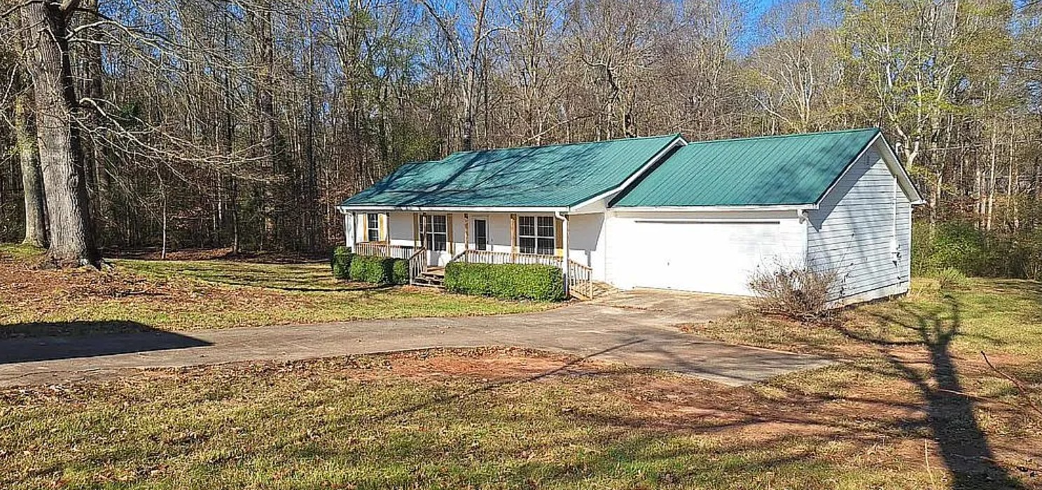 3 Bedroom House For Sale By Owner in Carnesville, GA 