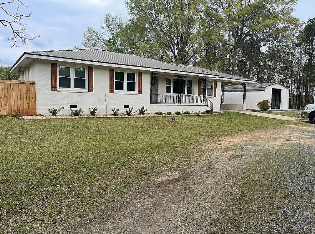 3 Bedroom House For Sale By Owner in Forsyth, GA 