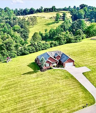 3 Bedroom House For Sale By Owner in New Tazewell, TN 