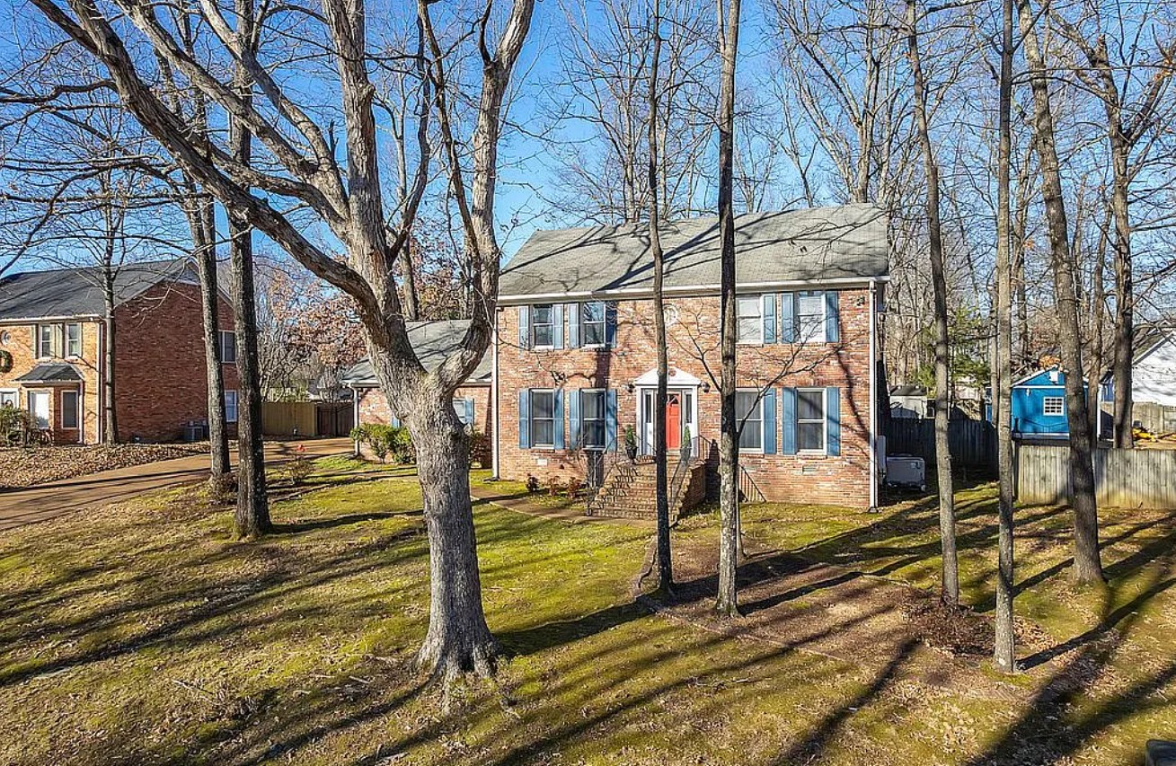 5 Bedroom House For Sale By Owner in Jackson, TN 