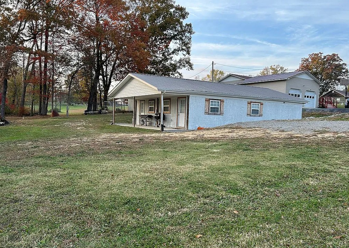 2 Bedroom House For Sale By Owner in Jamestown, TN 