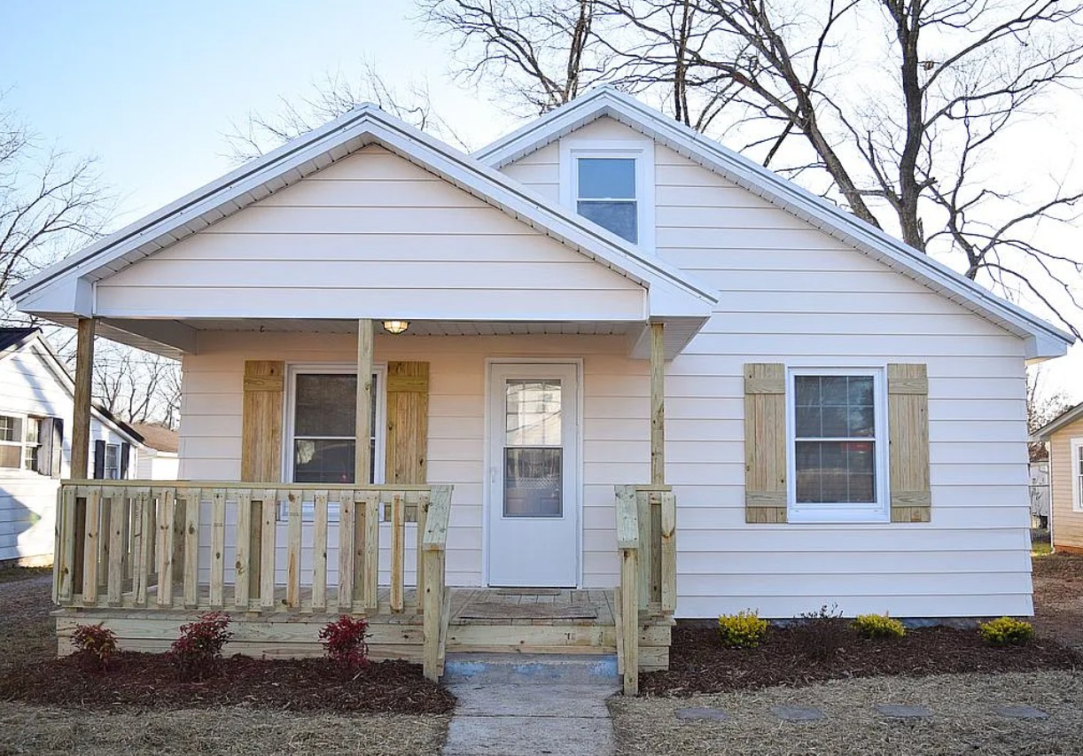 3 Bedroom House For Sale By Owner in Lawrenceburg, TN 