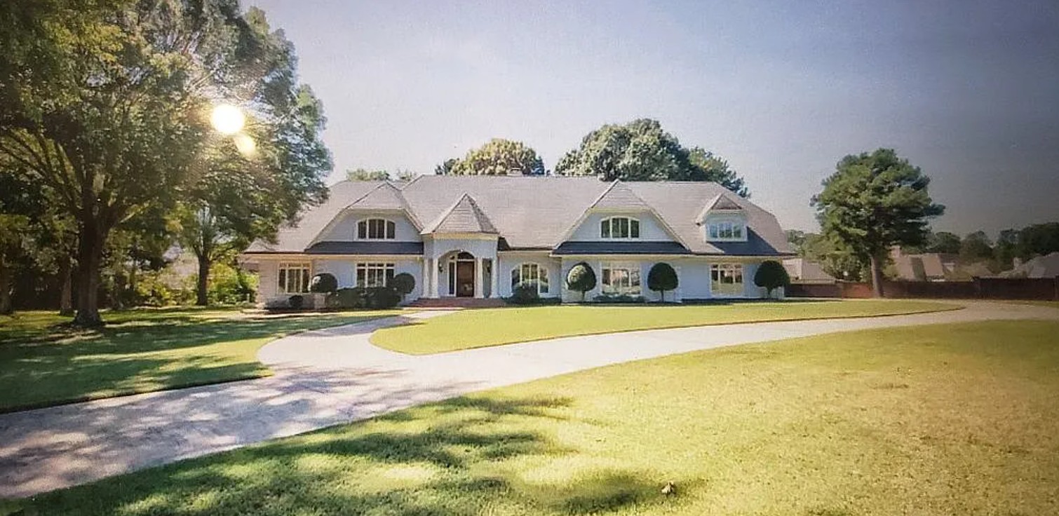 5 Bedroom House For Sale By Owner in Germantown, TN 