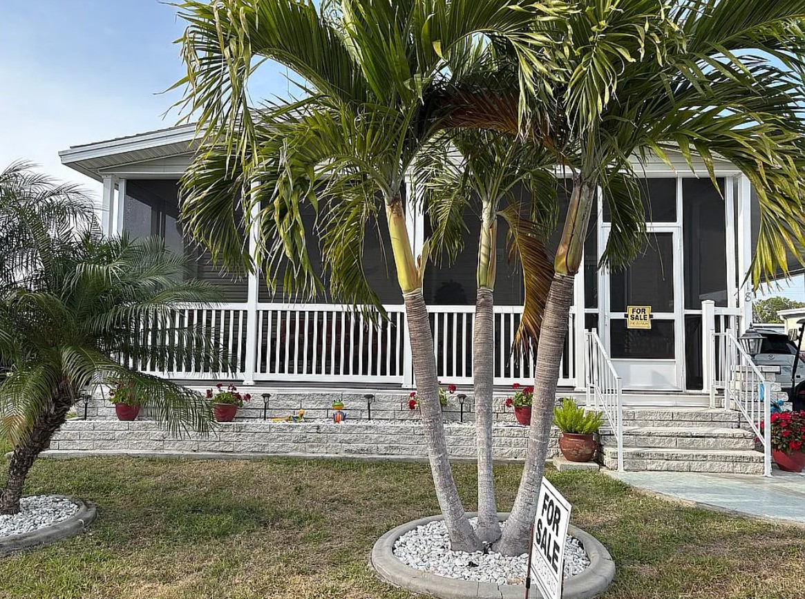 Mobile Home For Sale By Owner in Naples, FL 