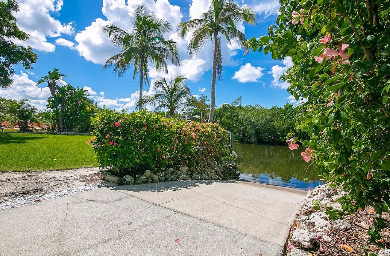 3 Bedroom House For Sale By Owner in Terra Ceia, FL 