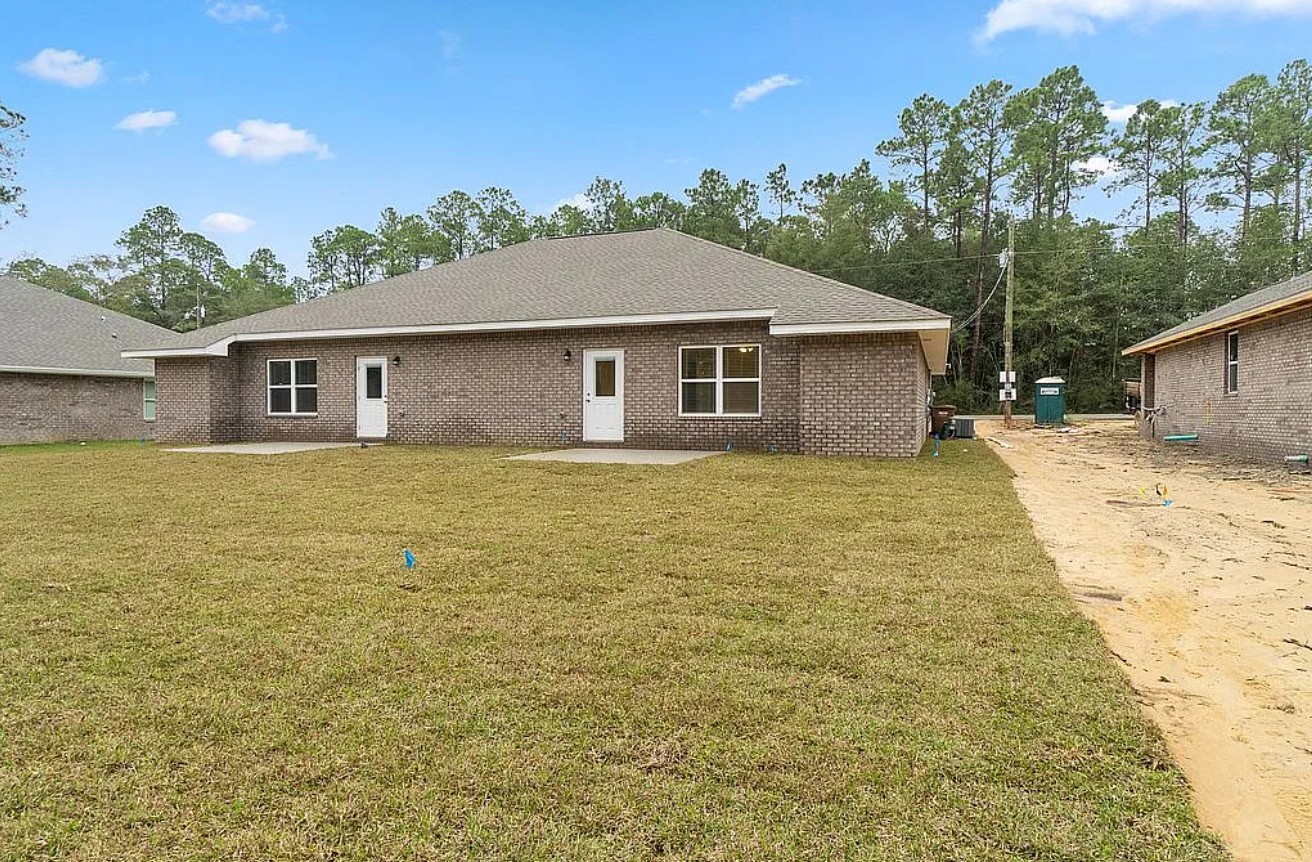 Duplex For Sale By Owner in Milton, FL 
