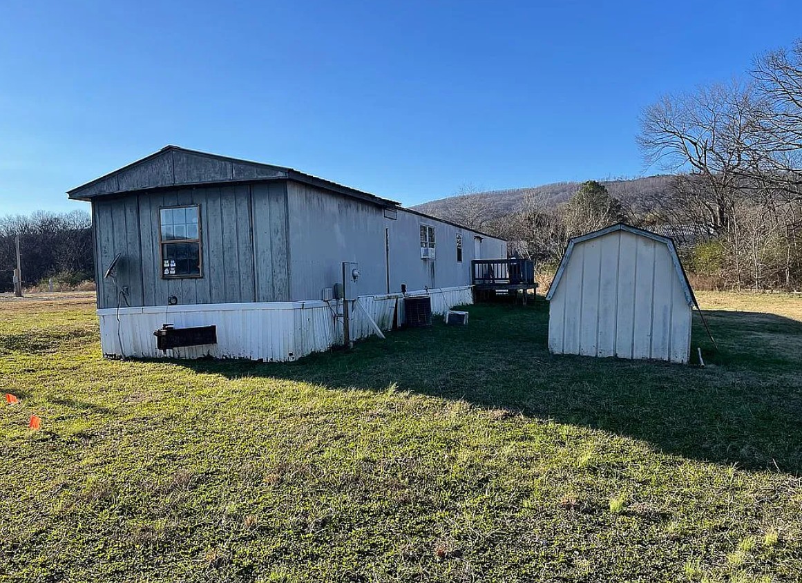 2 Bedroom House For Sale By Owner in Trenton, GA 