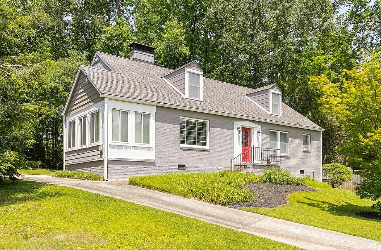 4 Bedroom House For Sale By Owner in Sandy Springs, GA 