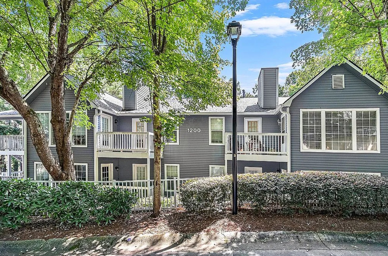 2 Bedroom Condo For Sale By Owner in Sandy Springs, GA 