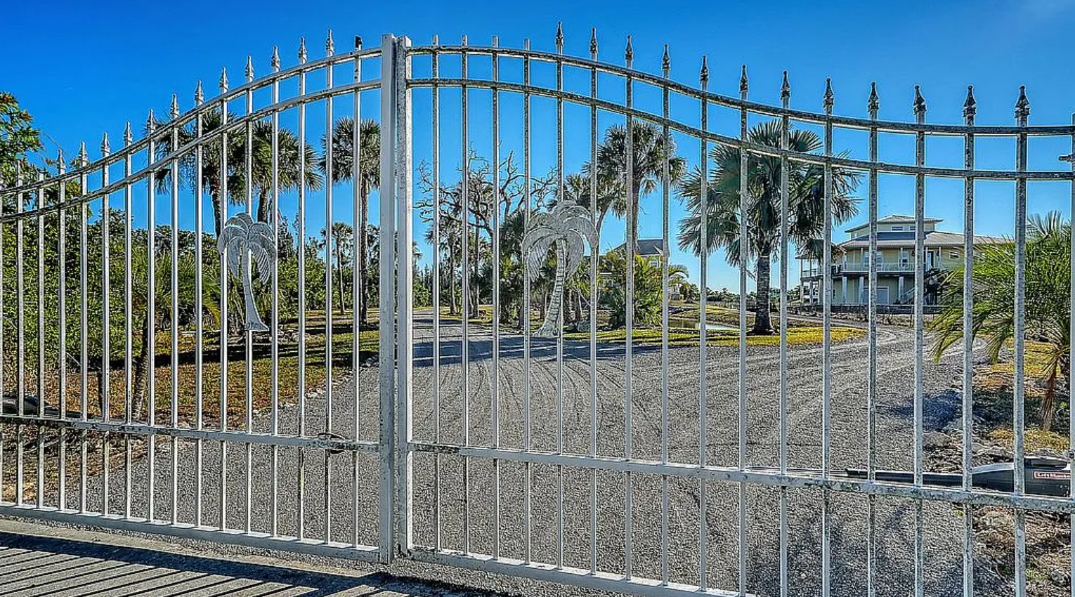 3 Bedroom Estate For Sale By Owner in Terra Ceia, FL 