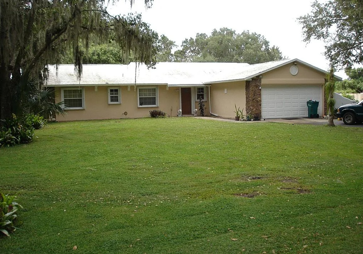 4 Bedroom House For Sale By Owner in Mims, FL 