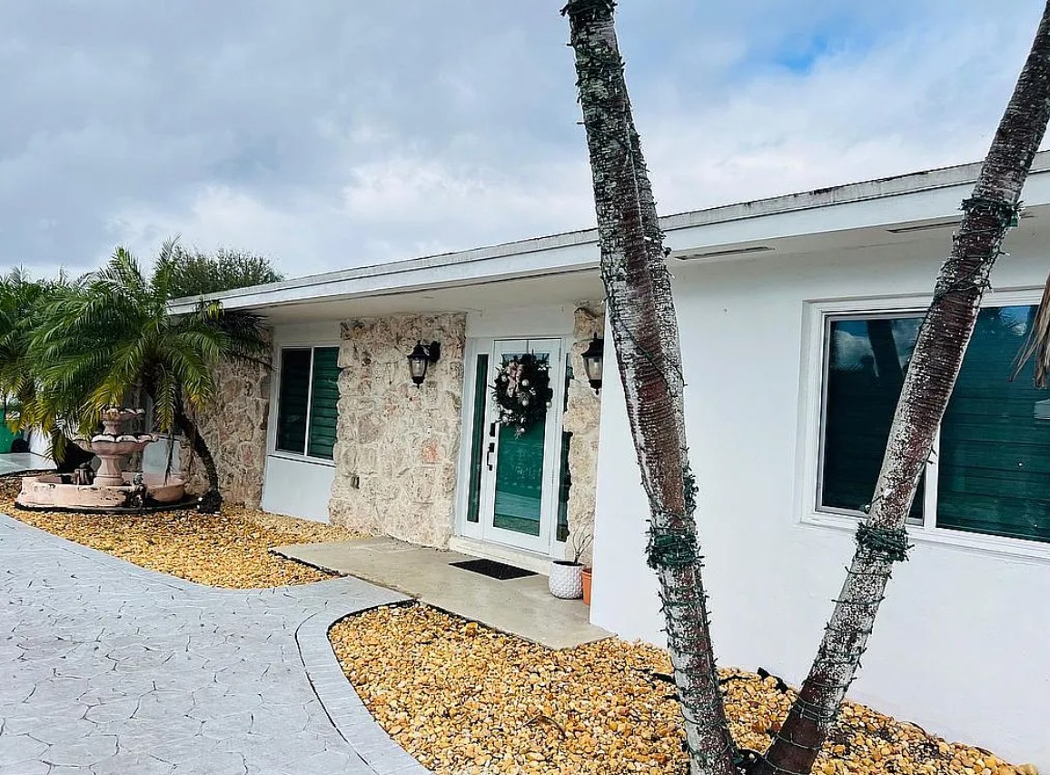 4 Bedroom House For Sale By Owner in Miami, FL 