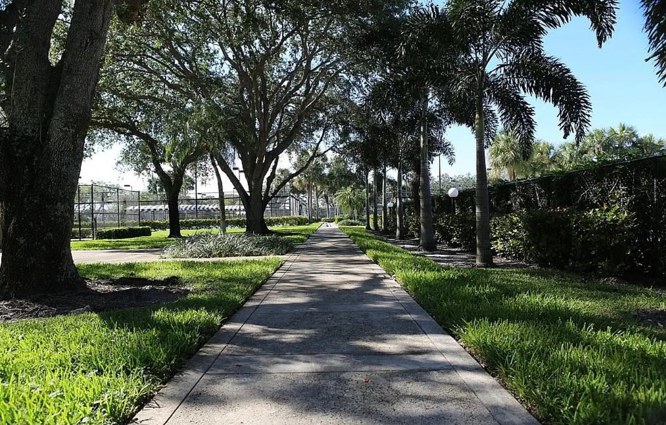 2 Bedroom Condo For Sale By Owner in West Palm Beach, FL 