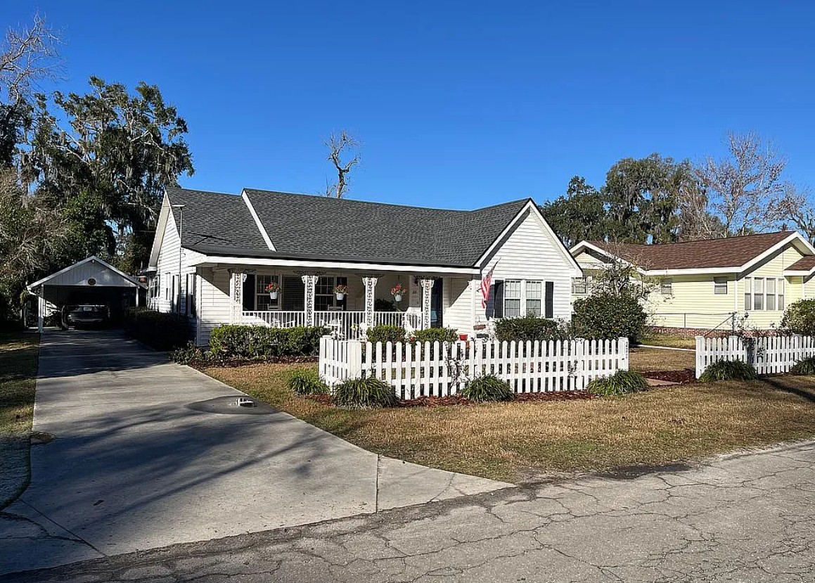 2 Bedroom House For Sale By Owner in Trenton, FL 