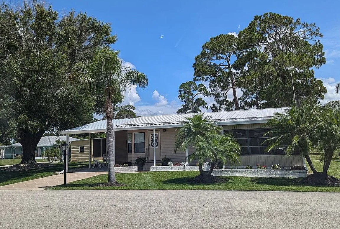 2 Bedroom House For Sale By Owner in Sebring, FL