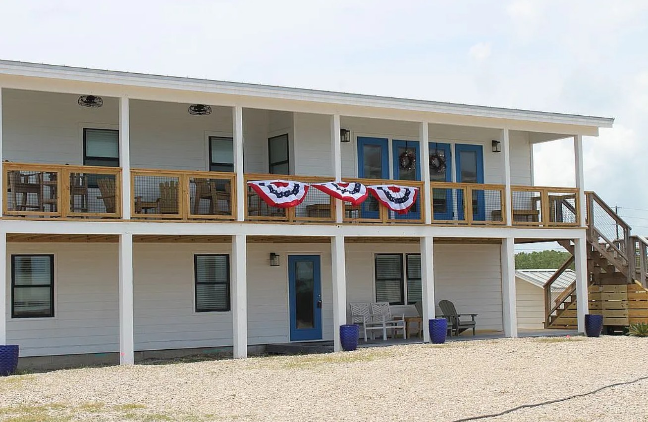 7 Bedroom House For Sale By Owner in Eastpoint, FL 