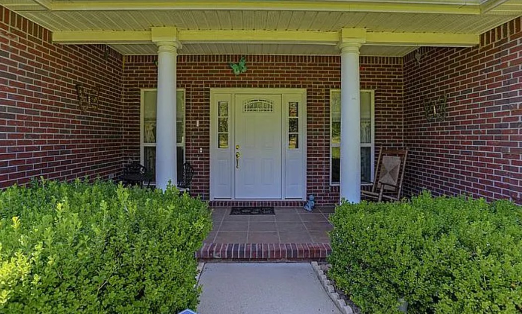 3 Bedroom House For Sale By Owner in Baker, FL 