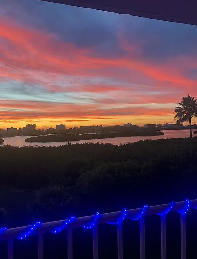 2 Bedroom Unit in Bay Harbor Condos FSBO in Seminole, FL