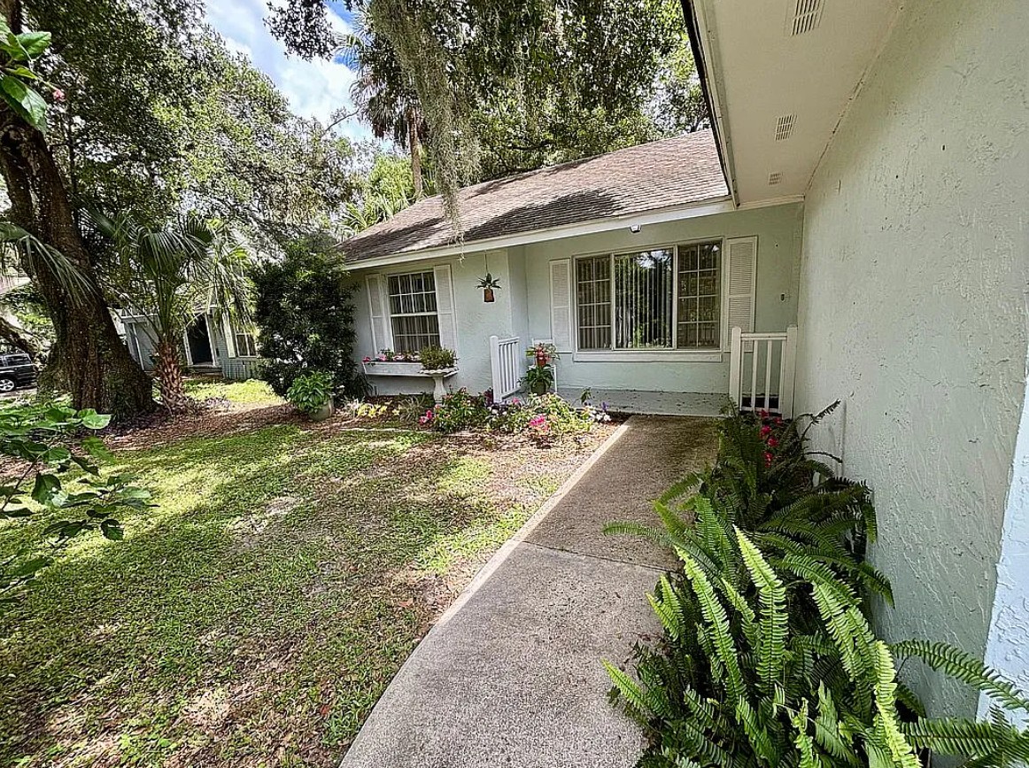 2 Bedroom House For Sale By Owner in Mount Dora, FL 