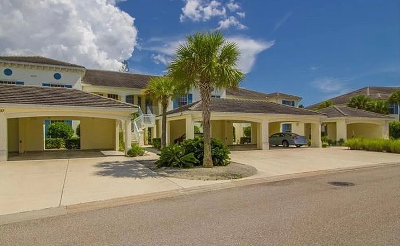 2 Bedroom Condo For Sale By Owner in Fort Myers, FL 