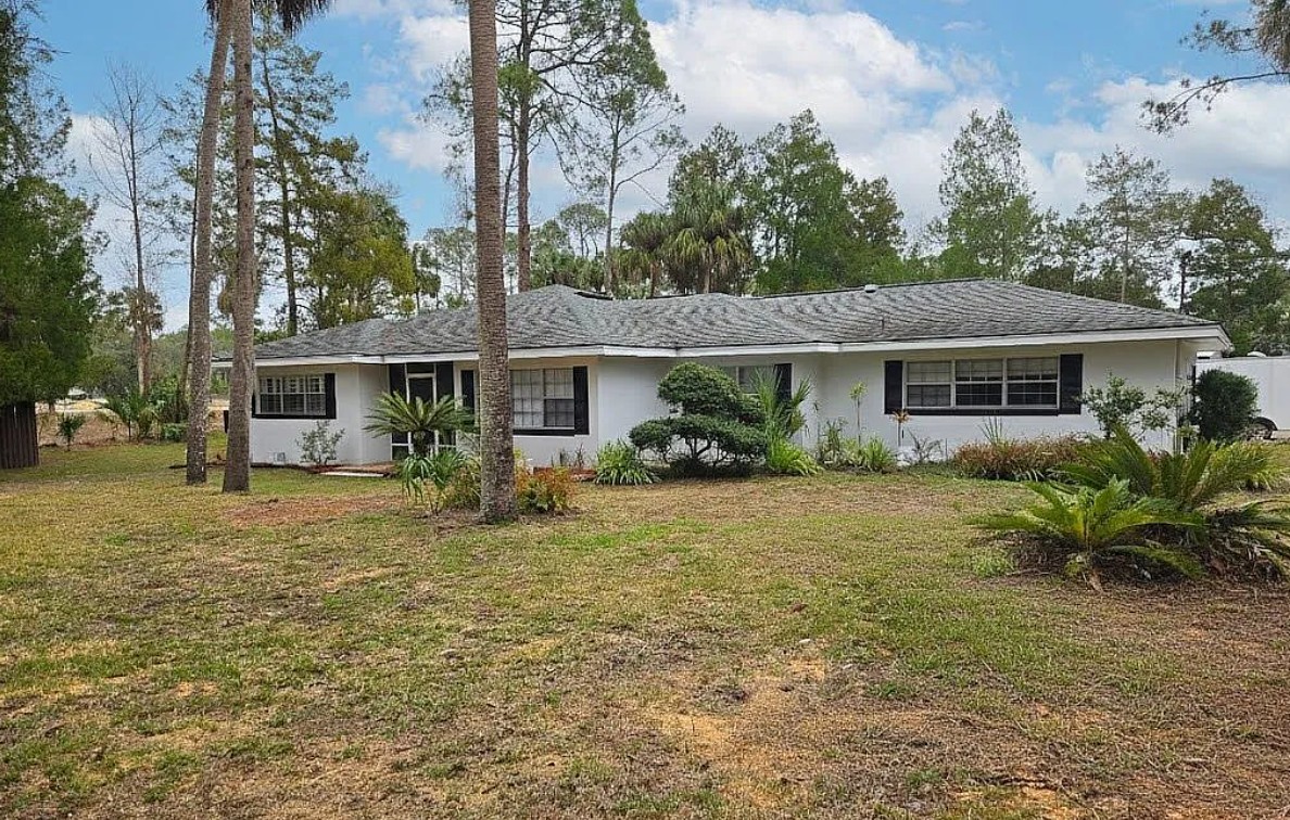 2 Bedroom House For Sale By Owner in Yankeetown, FL 