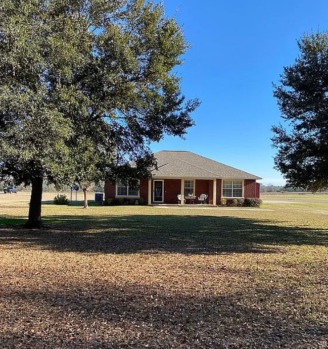 3 Bedroom House For Sale By Owner in Jay, FL 