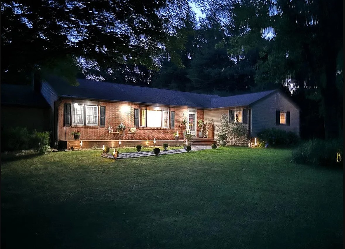 4 Bedroom House For Sale By Owner in Windham, CT 