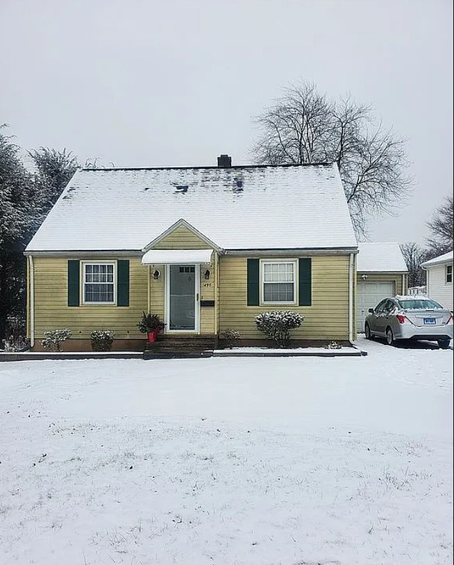2 Bedroom House For Sale By Owner in Newington, CT 