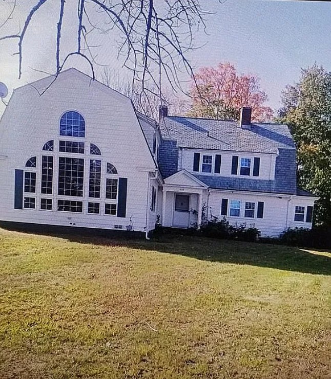 4 Bedroom House For Sale By Owner in Plainfield, CT 