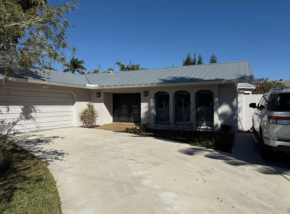 3 Bedroom House For Sale By Owner in Bonita Springs, FL 