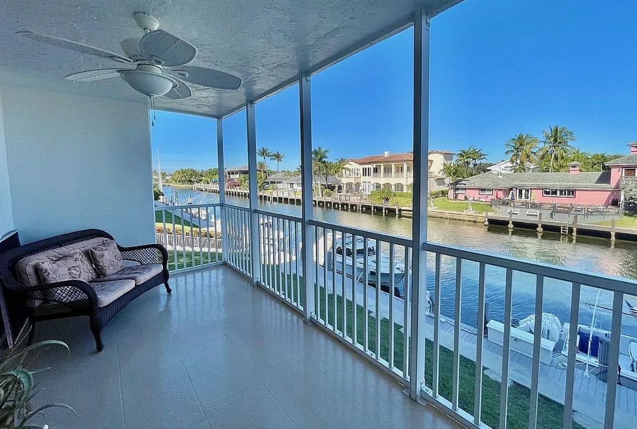 Waterfront Condo For Sale By Owner in Lighthouse Point, FL 