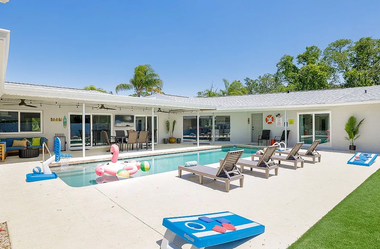 6 Bedroom House For Sale By Owner in Bradenton, FL 