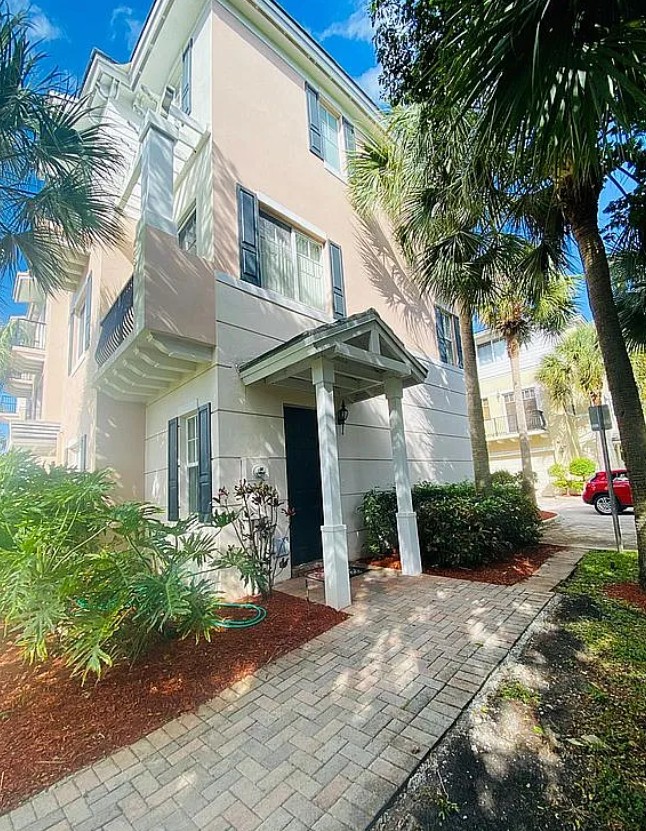 3 Bedroom House For Sale By Owner in Boca Raton, FL 