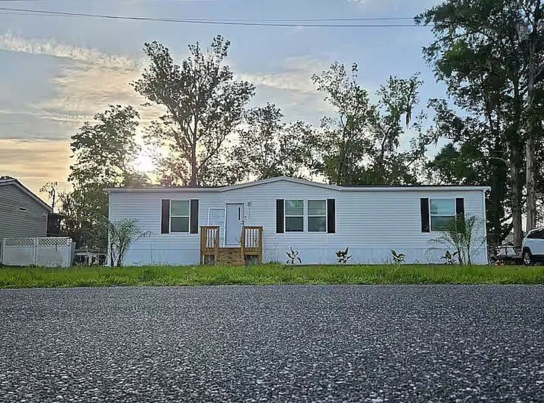 Mobile Home For Sale By Owner in Astor, FL 