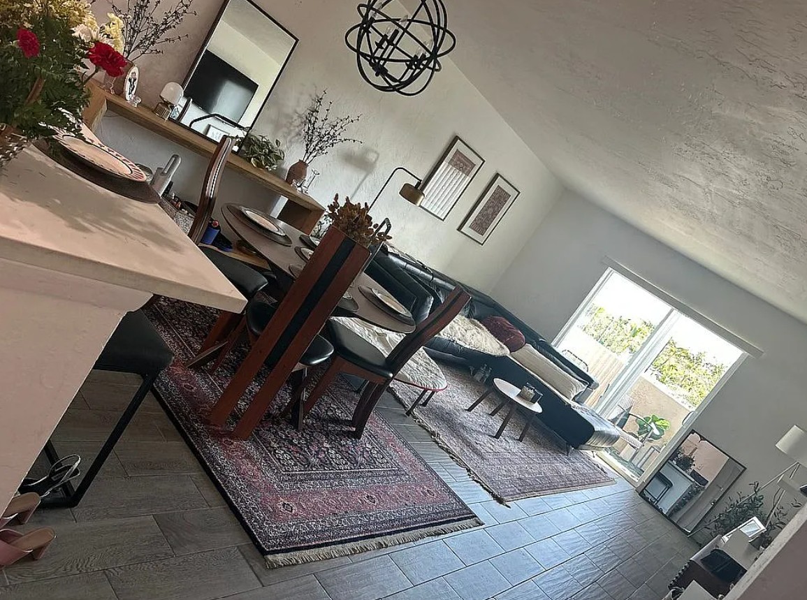 2 Bedroom Apartment For Sale By Owner in Pinecrest, FL 