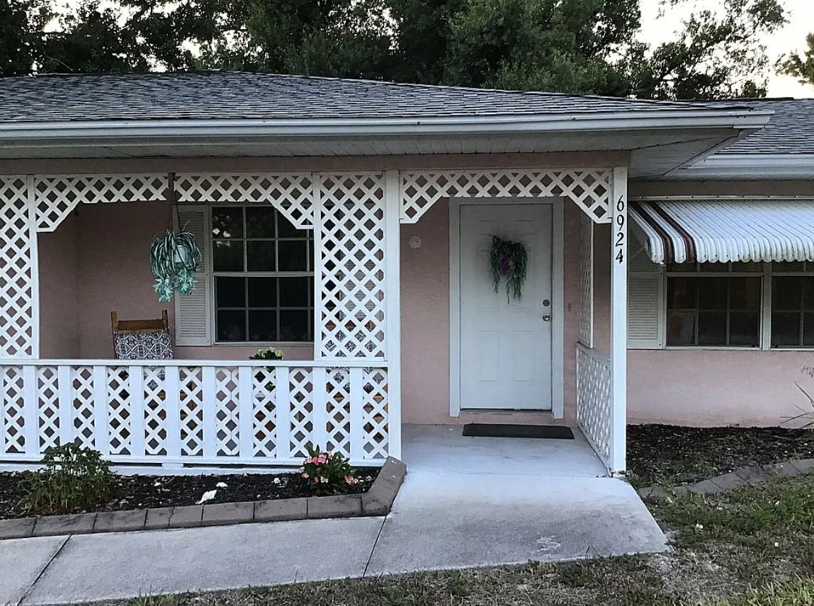 2 Bedroom House For Sale By Owner in Englewood, FL 