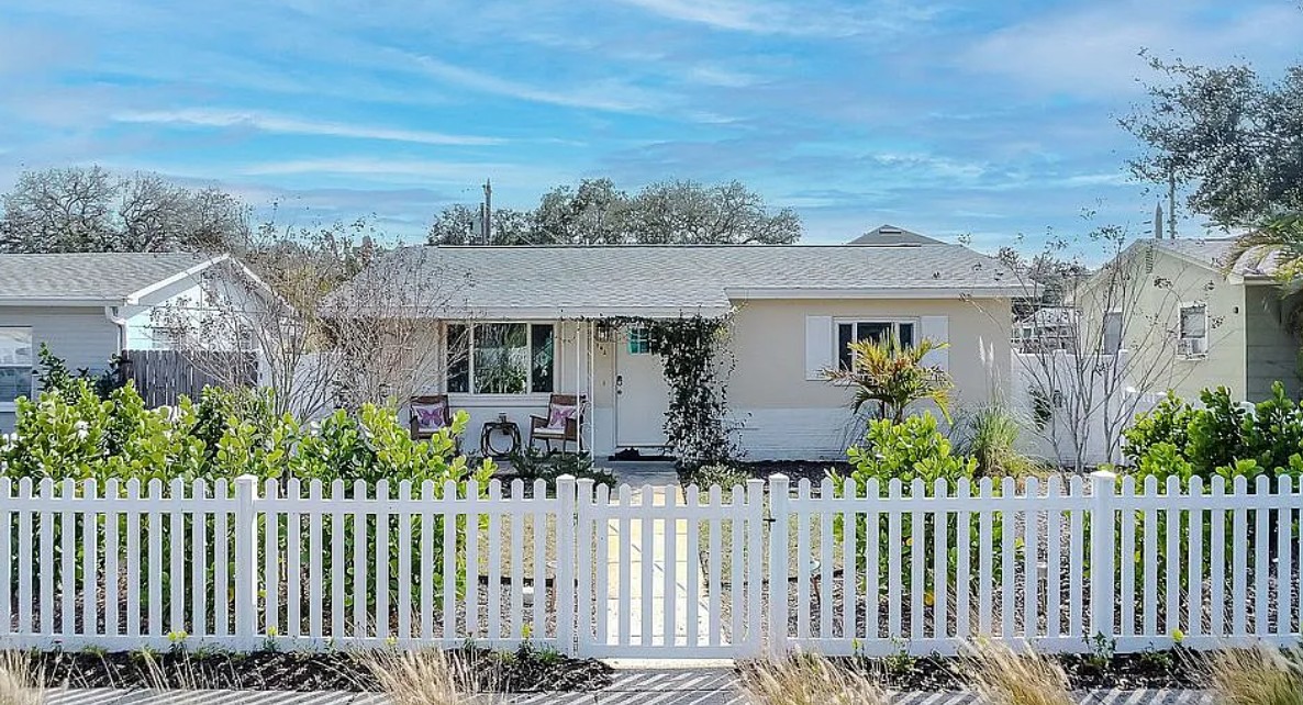 2 Bedroom House For Sale By Owner in Saint Petersburg, FL 