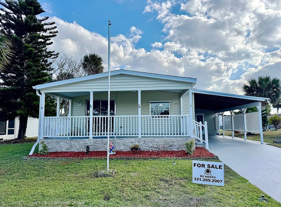 2 Bedroom House For Sale By Owner in Micco, FL