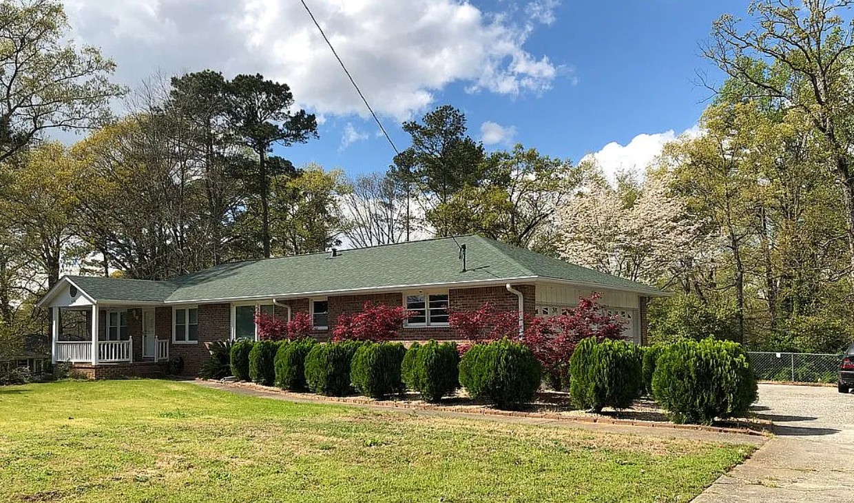 4 Bedroom House For Sale By Owner in Jonesboro, GA 