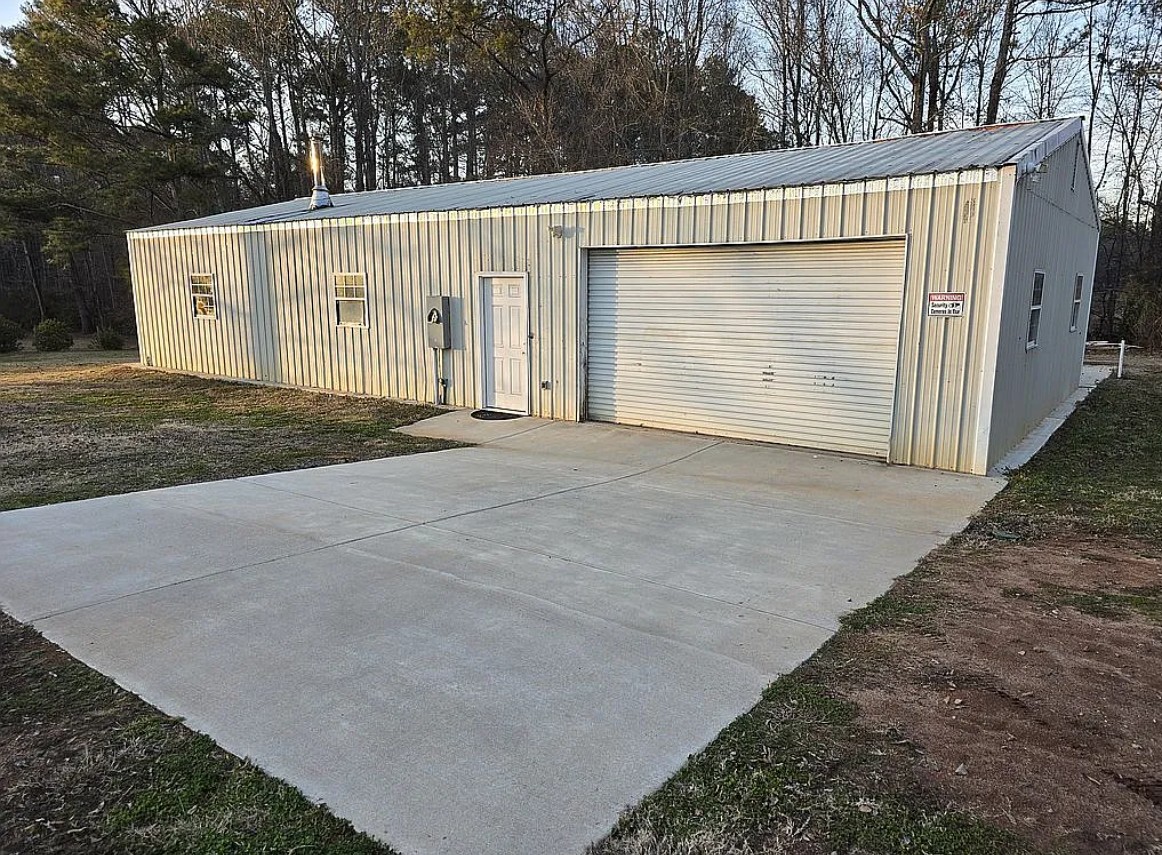 2 Bedroom House For Sale By Owner in Fayetteville, GA 